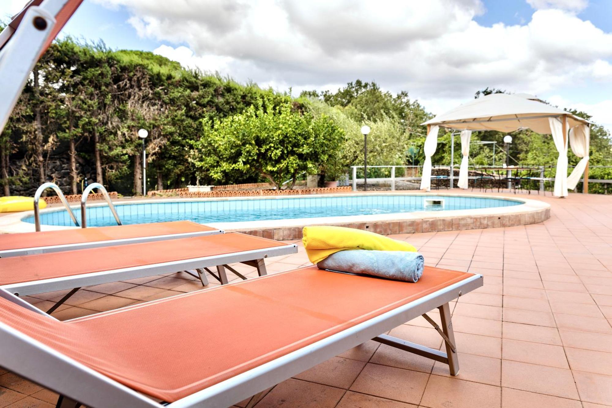 Villa Melany Casa Vacanza Piedimonte Etneo Exterior foto